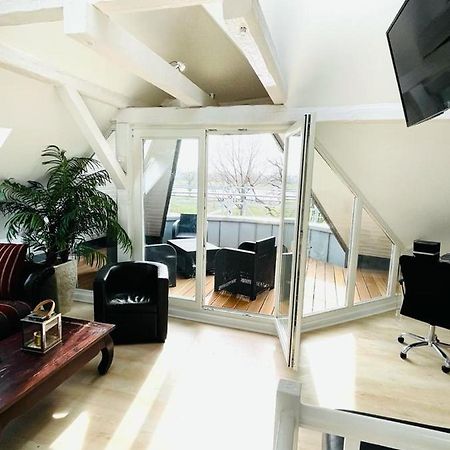 Luxury Rooftop Loft With River View 10Min To City Leilighet Düsseldorf Eksteriør bilde