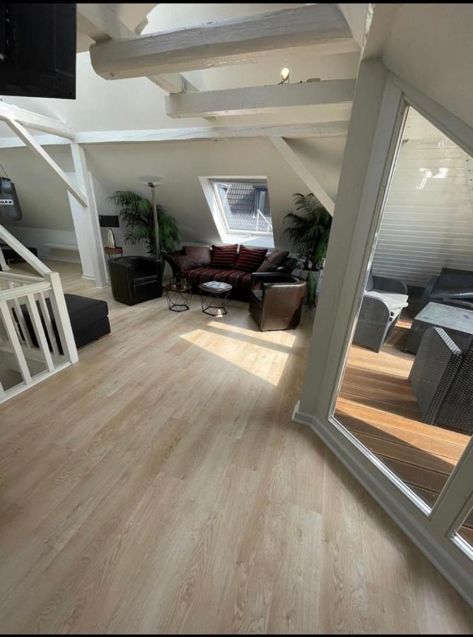 Luxury Rooftop Loft With River View 10Min To City Leilighet Düsseldorf Eksteriør bilde